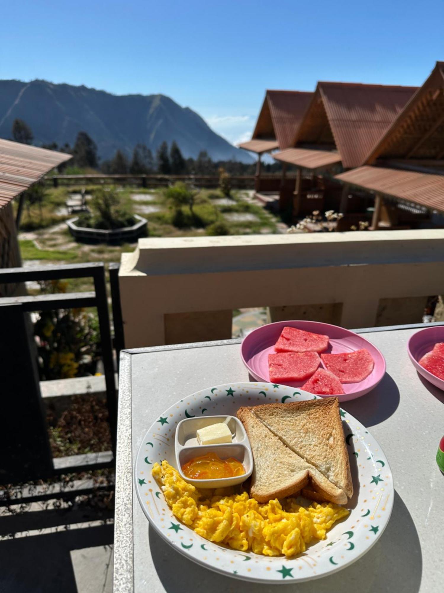 Good Karma Bromo Guesthouse エクステリア 写真